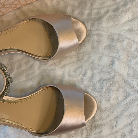 Badgley Mischka Jewel Rose Gold Genevieve Size 8.5 - Picture 7 of 12